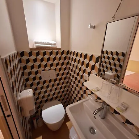 Hostel Caulaincourt Montmartre By Hiphophostels Παρίσι