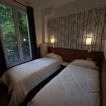 Hostel Caulaincourt Montmartre By Hiphophostels