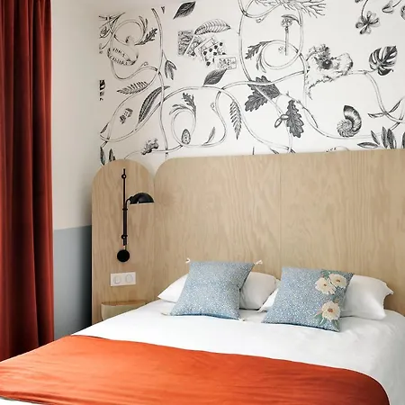 Caulaincourt Montmartre By Hiphophostels Hostel Paříž
