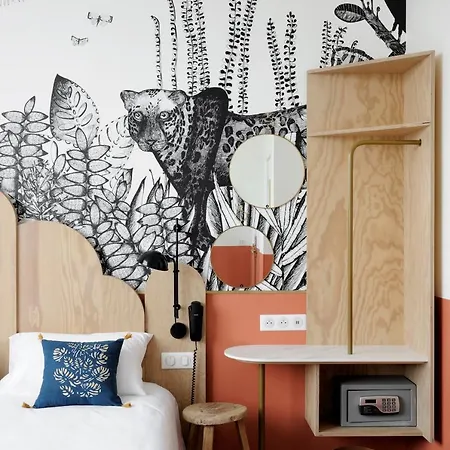 Hostel Caulaincourt Montmartre By Hiphophostels