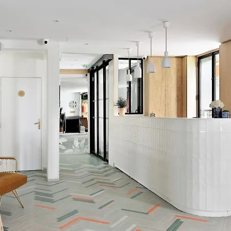 Caulaincourt Montmartre By Hiphophostels Hostel Paříž