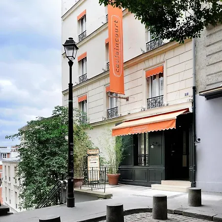 Caulaincourt Montmartre By Hiphophostels * Paříž